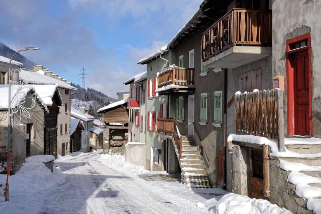 Apartamento Les Nis Bourg-Saint-Pierre Exterior foto